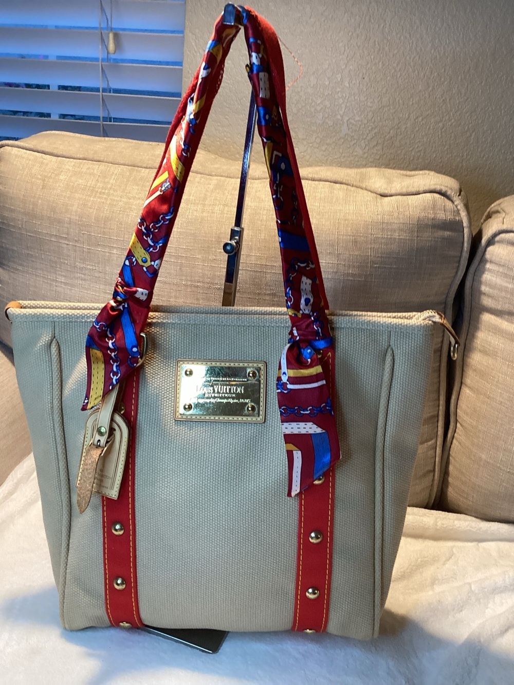 Louis Vuitton Antigua Cabas MM Tote Bag